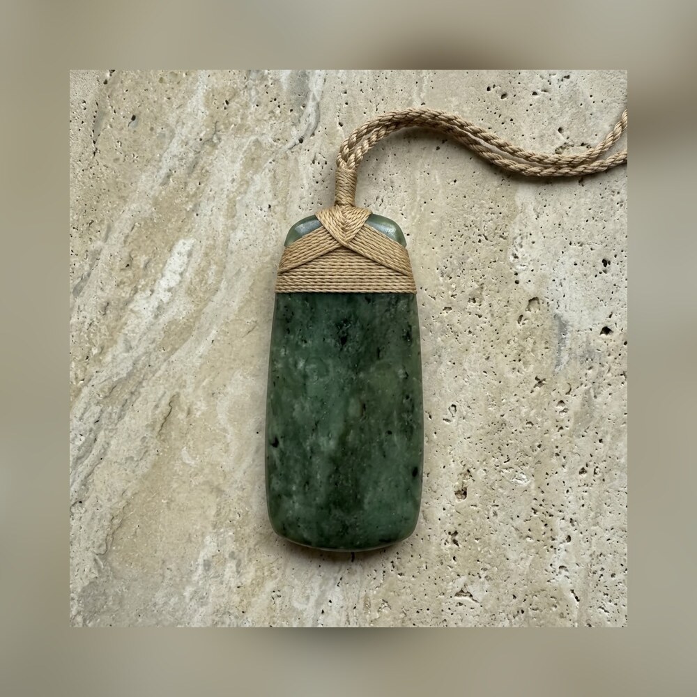 Medium-Large Toki, toki · kawakawa pounamu, handcrafted pounamu